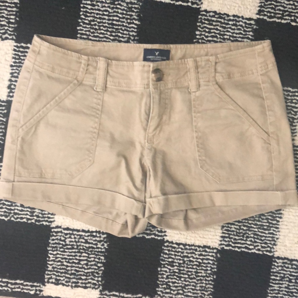 Khaki American Eagle shorts